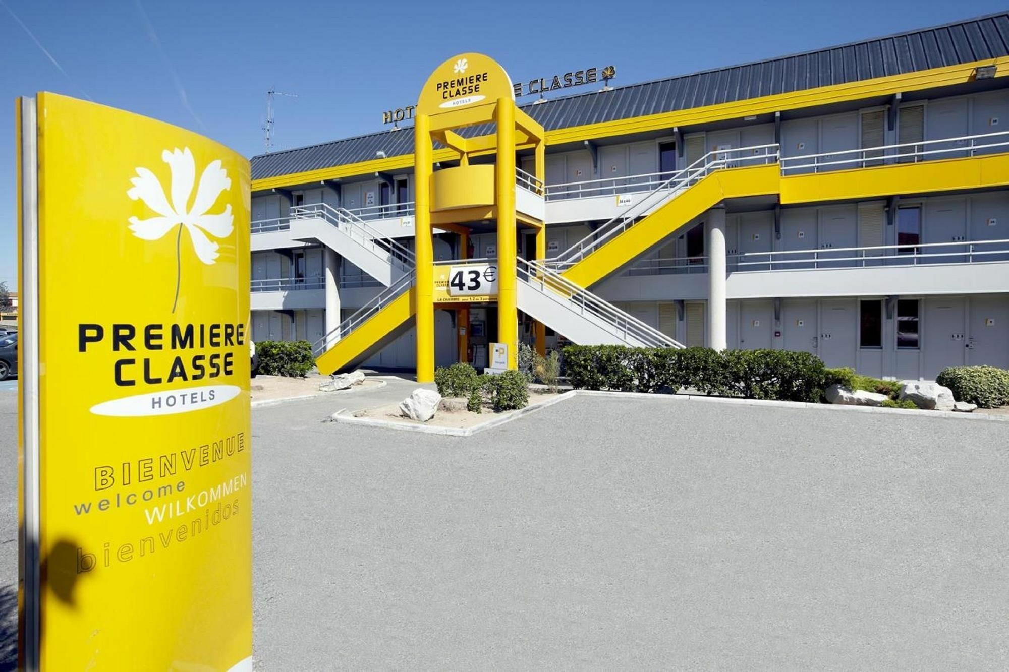 Premiere Classe Aeroport Marseille Vitrolles (Bouches-du-Rhone) Exterior foto