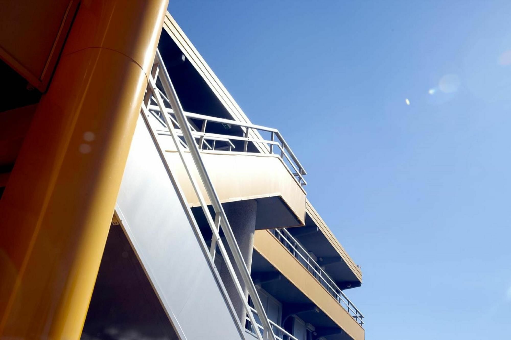 Premiere Classe Aeroport Marseille Vitrolles (Bouches-du-Rhone) Exterior foto